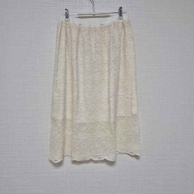 Rosebud 샘플 레이스 스커트