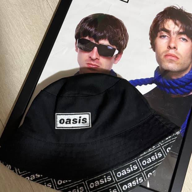 공식 오아시스 라이브25 블랙 리버시블 버킷햇