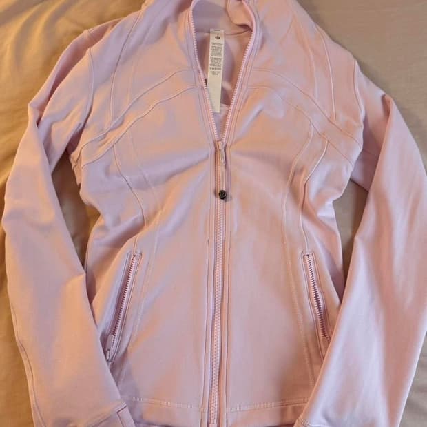 한국에서 못 구하는 재질, 색상 룰루레몬 디파인자켓 luon