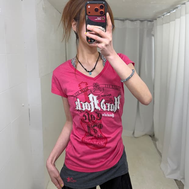 (상의 세트) 하드락 카페 펑크 브이넥 반팔 티셔츠 + 플라워 나시