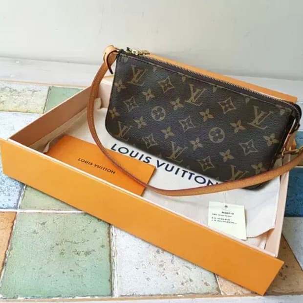 루이비통 모노그램 포쉐트 악세수아 NM 미니 도트백