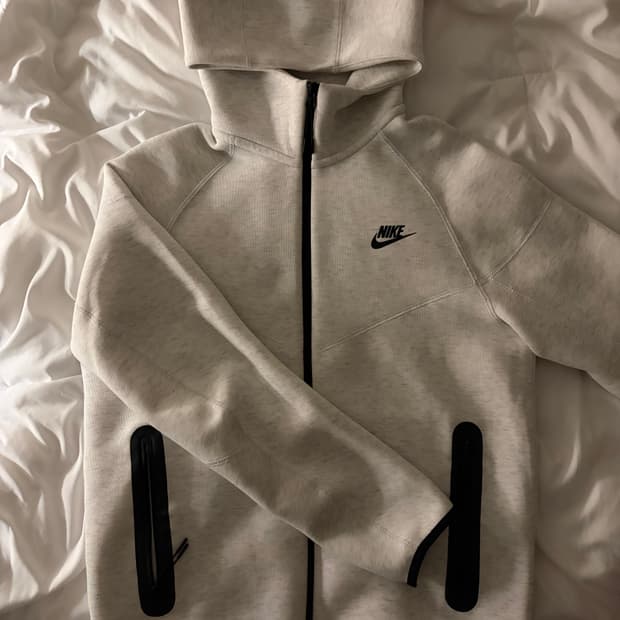 나이키 테크팩 화이트 m사이즈