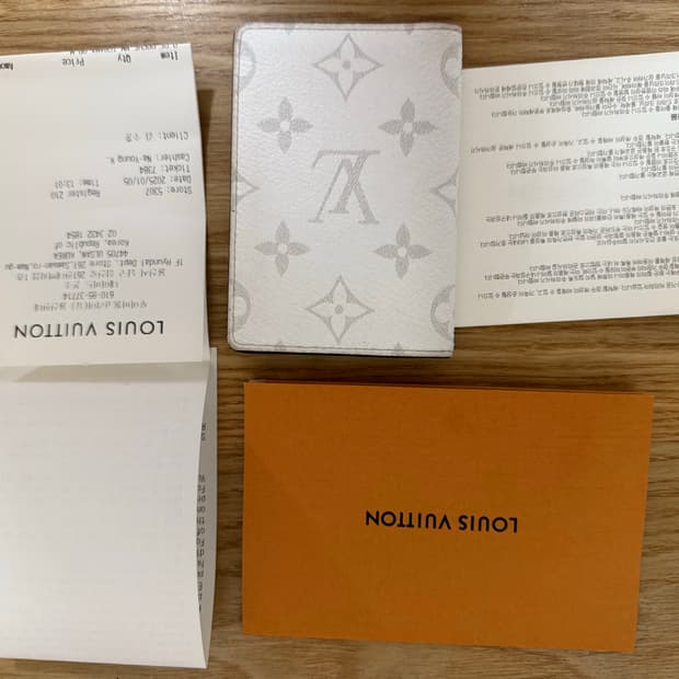 루이비통 명함지갑