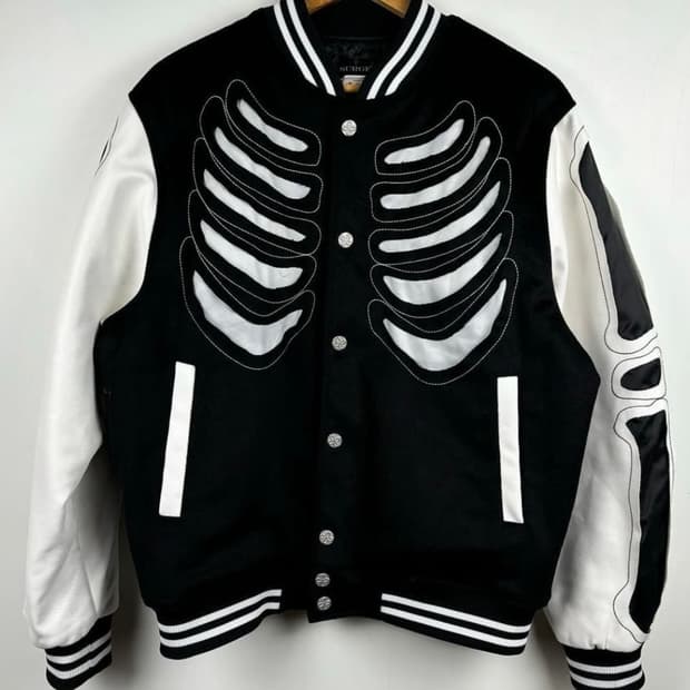 써저리 초판모델 구해요