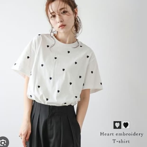 에피누  하트 자수 티셔츠