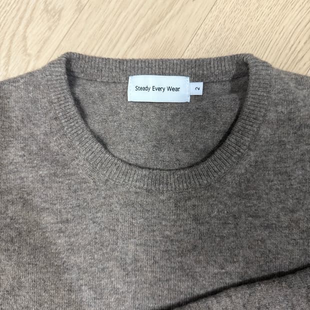 스테디에브리웨어  울 라운드넥 니트