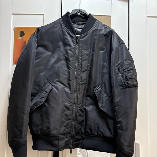 유니클로 질샌더 +J MA-1 자켓