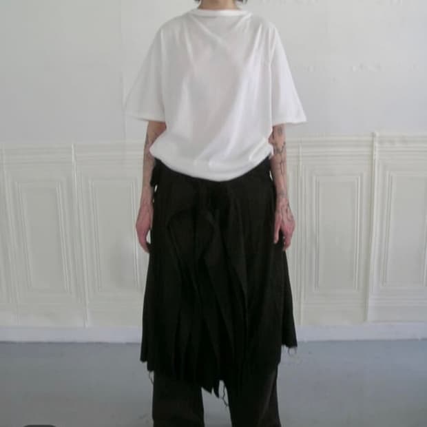 에옹쓰 카울 하프넥 티셔츠 새상품