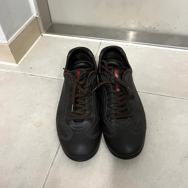 프라다 스포츠 스니커즈 브라운