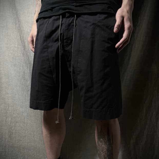 ATTACHMENT Drop Crotch Shorts