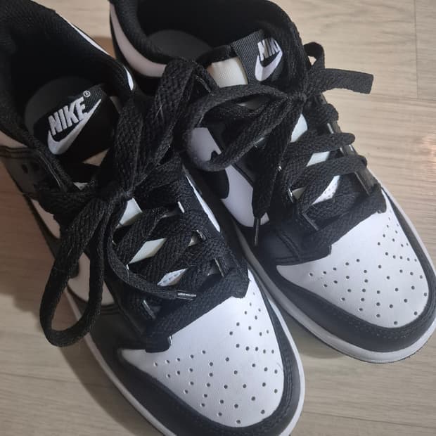 나이키 범고래 스니커즈