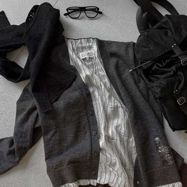 마르지엘라 디스트레스드 울 가디건 차콜 L