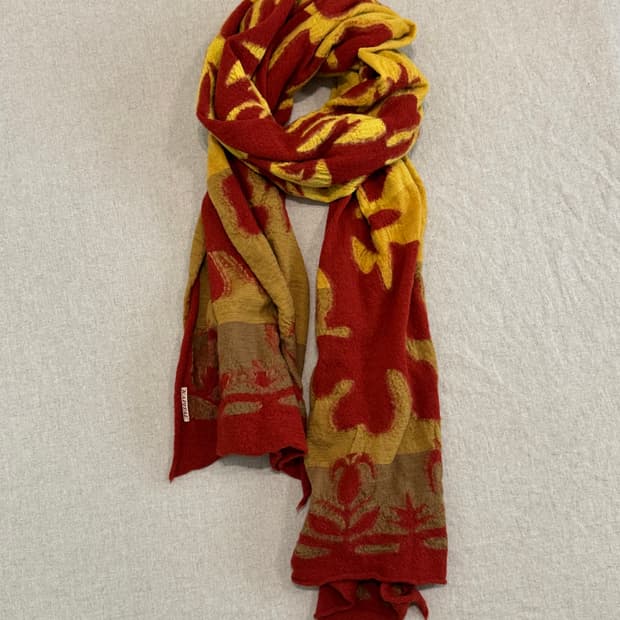 캐피탈 축융울 헬리오스 머플러