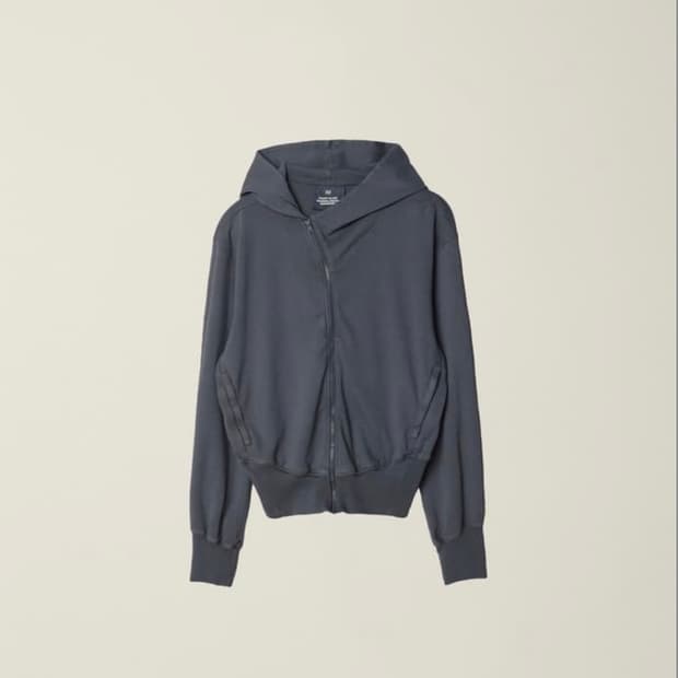 ÉÉ GARMENT DYED CURVED HOODED ZIP JACKET