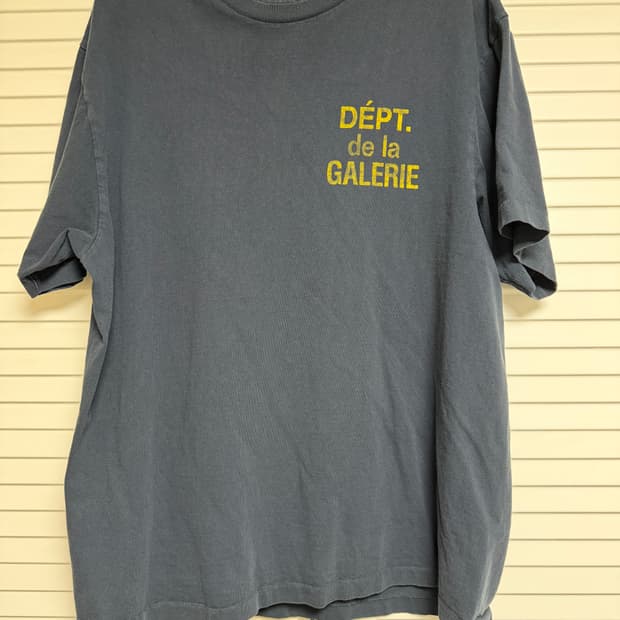 [L] 갤러리 디파트먼트 프렌치 로고 반팔 블랙