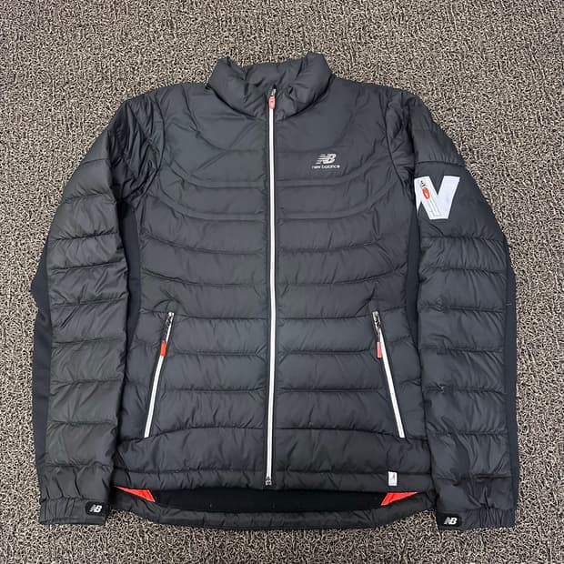 뉴발란스 여성 구스다운 경량 패딩 블랙 90(M)