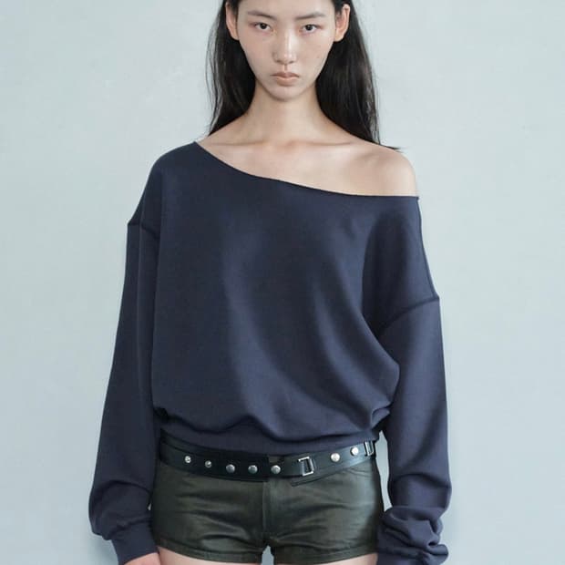 세릭 로우컷 스웻셔츠 네이비 (새상품)