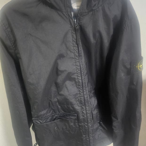 스톤아일랜드 멤브라나 바람막이 자켓 24ss