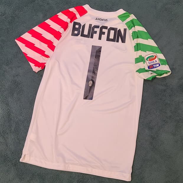 유벤투스 10-11 부폰 유니폼