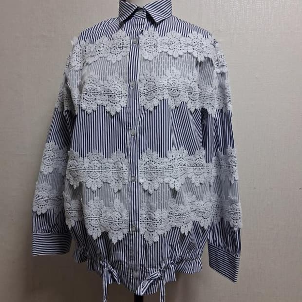 일본수입 KYOKO HIGA 네이비스트라이프 레이스블라우스 5566 미착