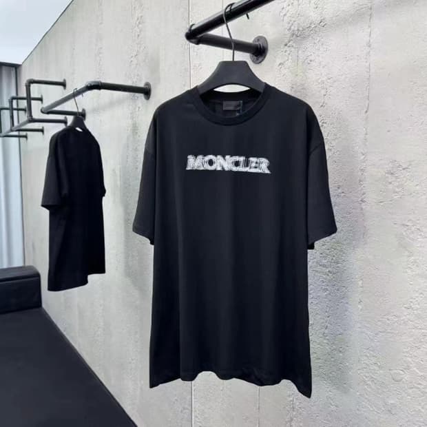 [몽클;레어] 새상품 / 반팔 / 약 105 사이즈