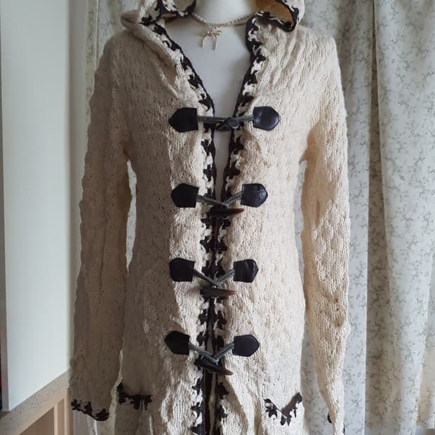 [모리걸] 아이보리 후드 떡볶이 니트 가디건