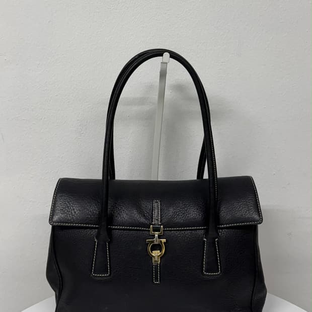 살바토레 페라가모 간치니 가죽 플랩 숄더 토트백