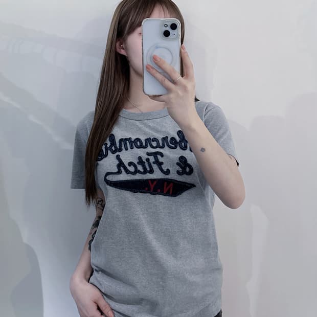 아베크롬비 그레이 빅로고 반팔