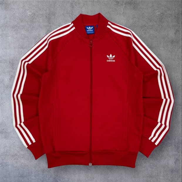 아디다스 레드 컬러 슈퍼스타 트랙탑