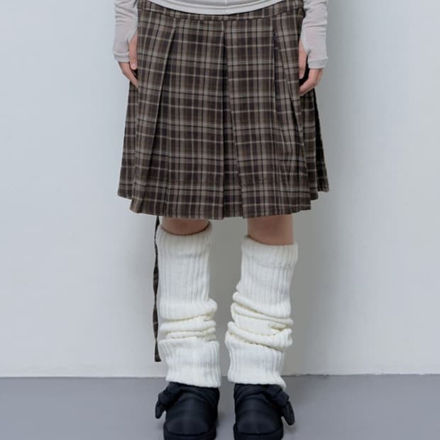 팬시클럽 formal button pleats midi skirt