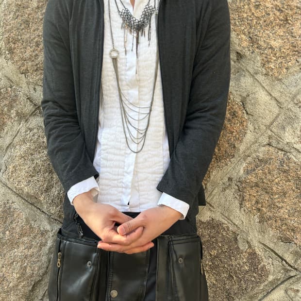 띠어리 프릴개더 블라우스