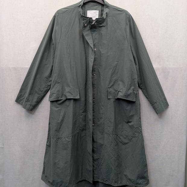 데무 카키색 롱 야상 점퍼