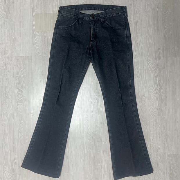 Japan wrangler flare fit denim 30~31”