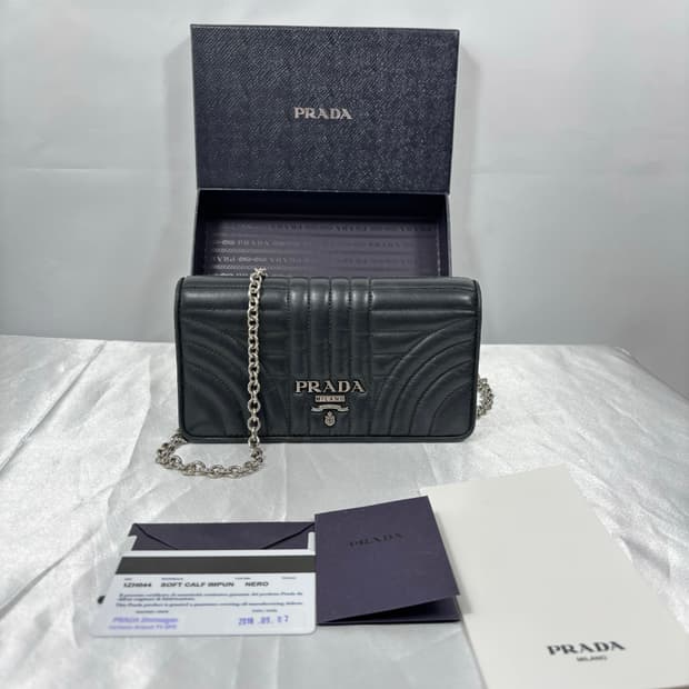 (풀구성)프라다 다이어그램 은장 숄더 체인크로스백