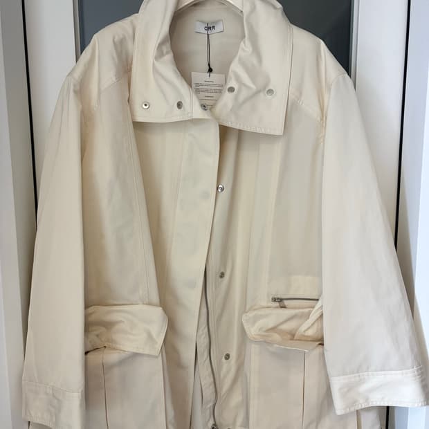 오르 orr 아이보리 바람막이 자켓