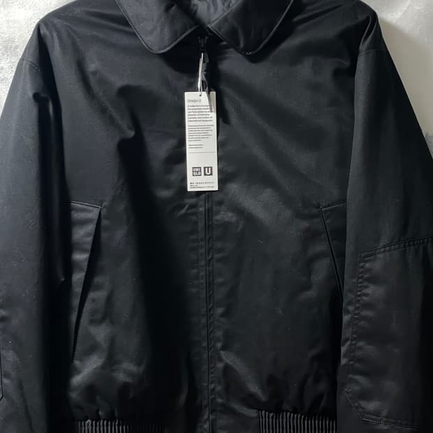 새제품) L 유니클로U PUFFTECH 쇼트블루종 자켓 블랙