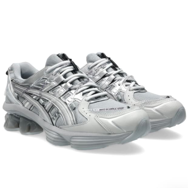 아식스 x 요아소비 젤 키네틱 Y 피드몬트 그레이 퓨어 실버 