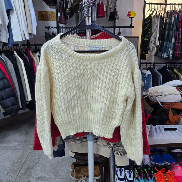 아이보리 크롭 니트 스웨터 (1256)