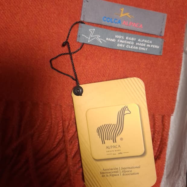 박스 택 새제품 100% 베이비 알파카 머플러