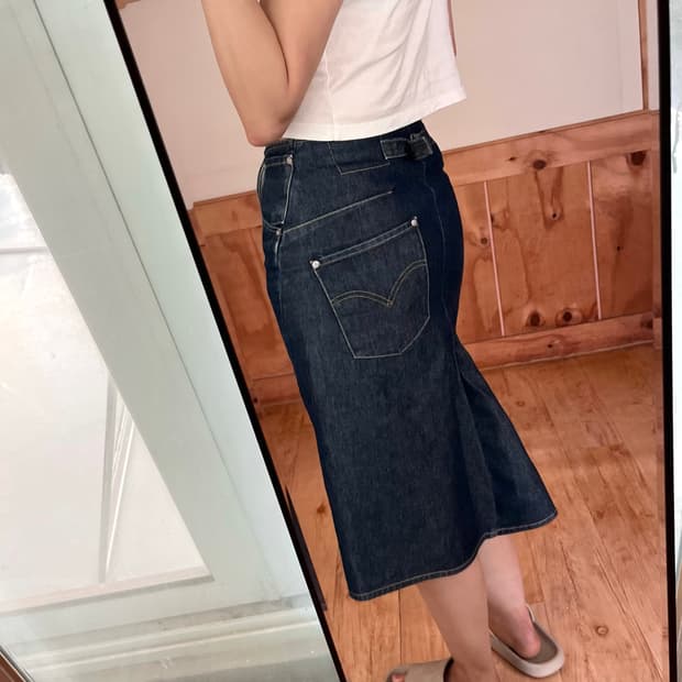 리바이스 엔지니어드 데님 스커트