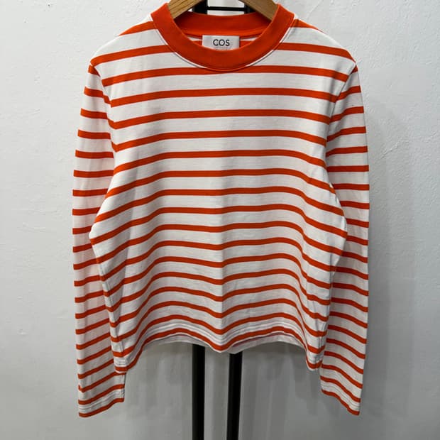 정품) COS 코스 오렌지 스트라이프 긴팔 티셔츠 S