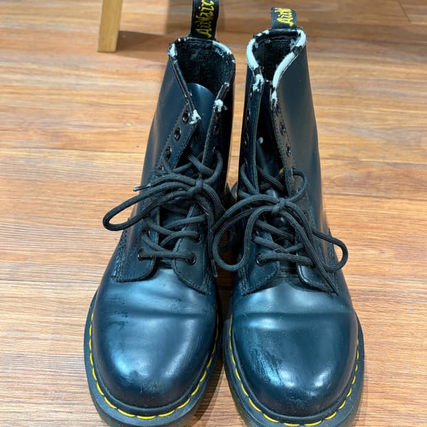 Dr. martens 1460 8홀
