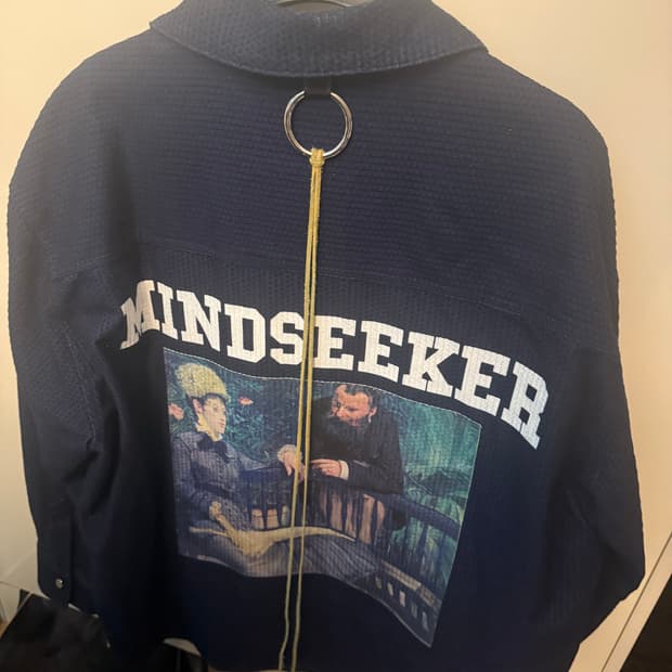 마인드시커 마네 사시코 그래픽 셔츠