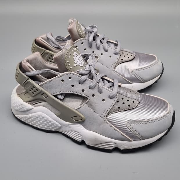 나이키 허라취런 실버 아동운동화 실사이즈210