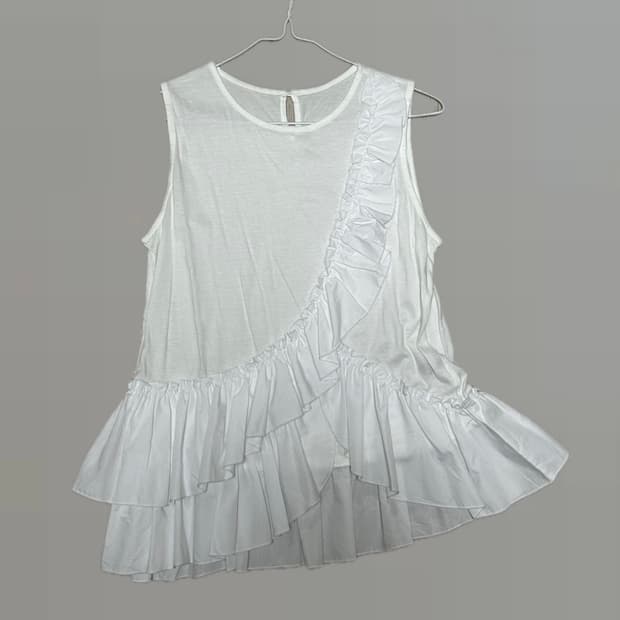 Frill sleeveless
