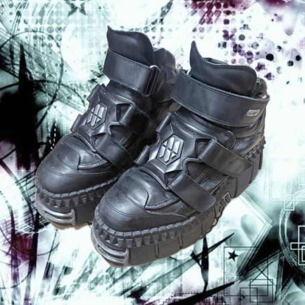 NEW ROCK WALL M-WALL285-S9 샤프티어드 월플랫폼 스틸