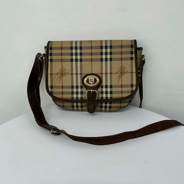 버버리 빈티지 노바체크 플랩 크로스백