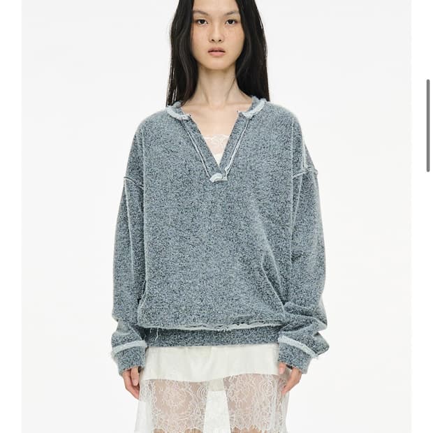 세릭 브이넥 스웻셔츠