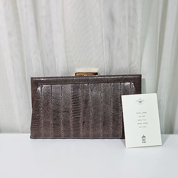 안야힌드마치 클러치