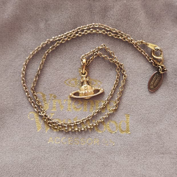 비비안웨스트우드 타이니 메탈 orb 목걸이